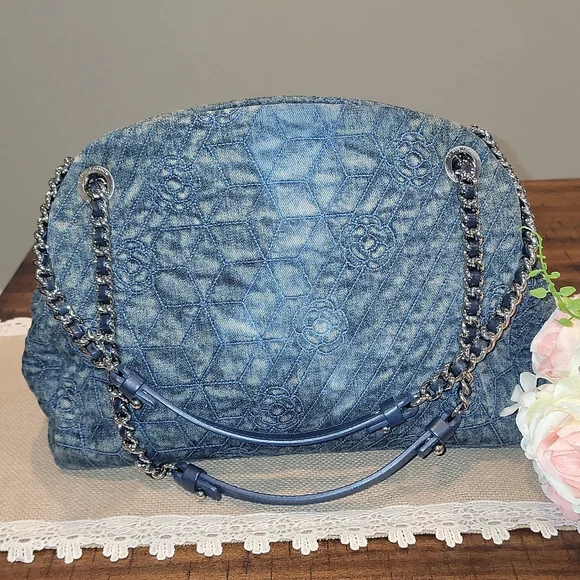 SOLD Rare & authentic CHANEL denim bag - Picture 2 of 15